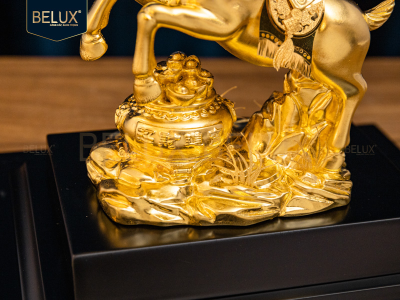 Tượng Dê Phong Thủy Dát Vàng 24K